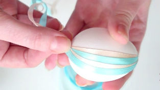 Атласное пасхальное яйцо