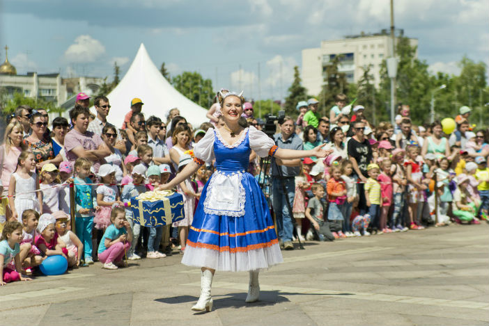 Коза на площади