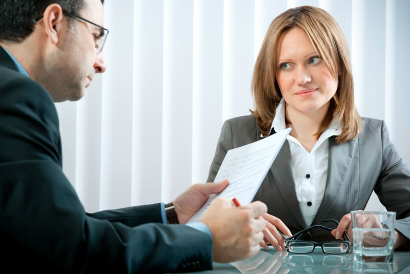 Сотрудница у начальника