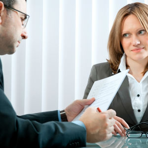 Сотрудница у начальника