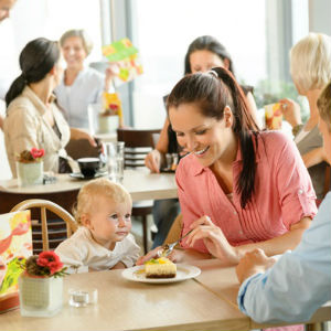 В кафе с ребенком